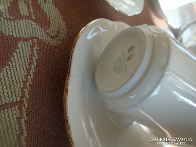 8 személyes Biedermeier Porcelán kávéskészlet vitrin  állapotban letisztult domború  mintázattal