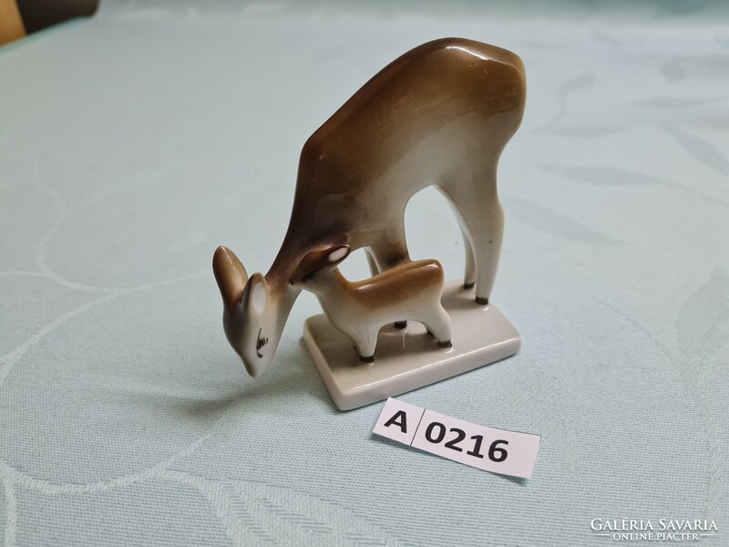 A0216 zsolnay fawn with kid 8.5 cm