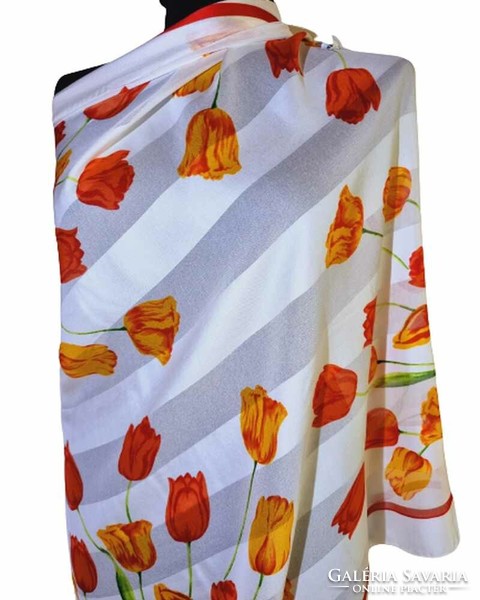 Vintage shawl 90x87 cm. (2910)