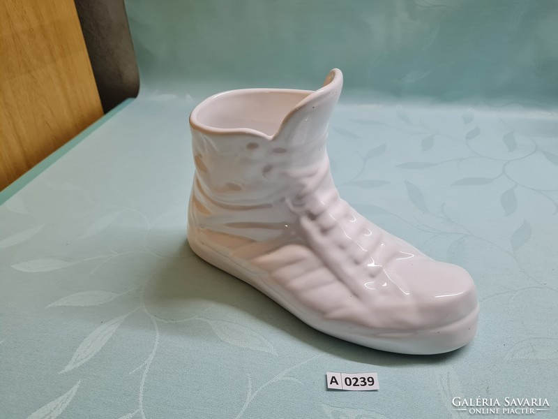 A0239 ceramic shoe flower stand 26 cm