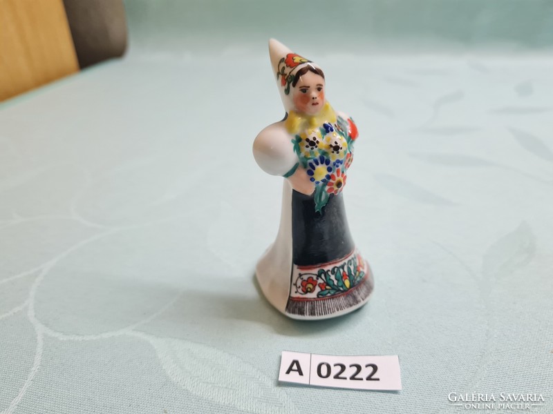 A0222 drasche woman in national costume 9.5 cm
