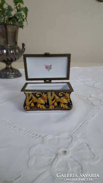English, royal crown derby porcelain box, jewelry box