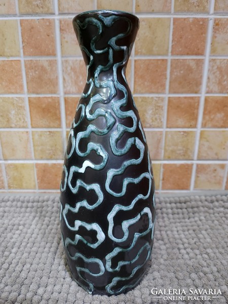 Ceramic retro vase with a special pattern