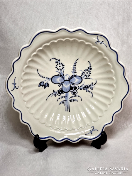 Villeroy & boch luxembourg lb bowl with a wavy rim with a blue flower painted pattern