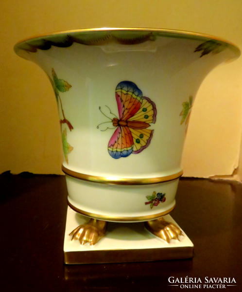 Herend Victoria patterned nail vase, richly painted 2.
