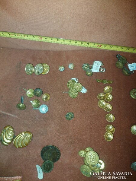 Pack of many buttons, military, aviation, communist, coins, glass neck decorations, badges, etc...