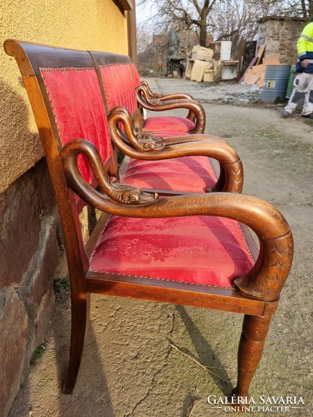 Hattyú nyakú garnitúra vendég székkel kiegészítve szép állapotban
