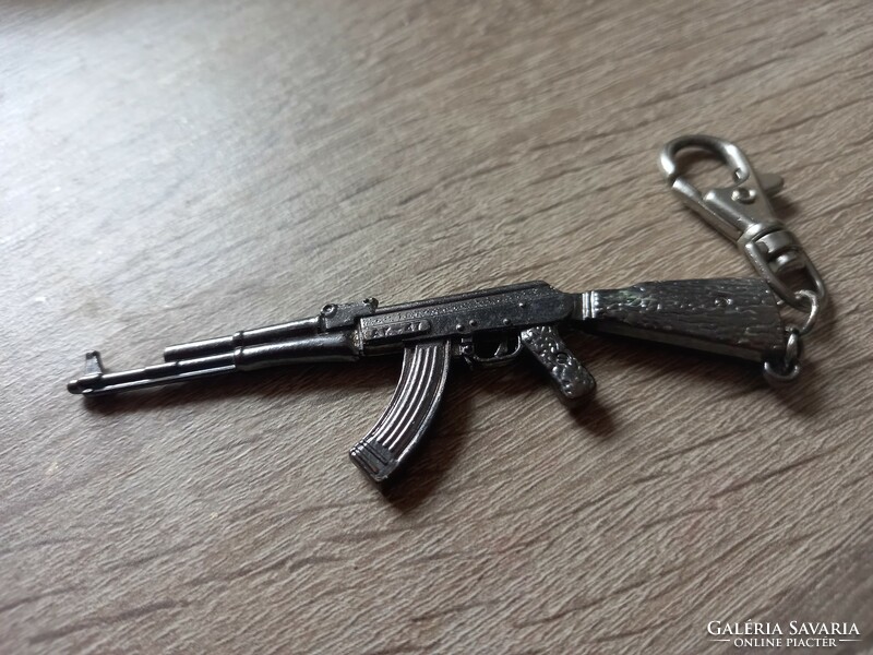Fefi nyaklanc AK 47- es és militaria szett egyben 4darabos!