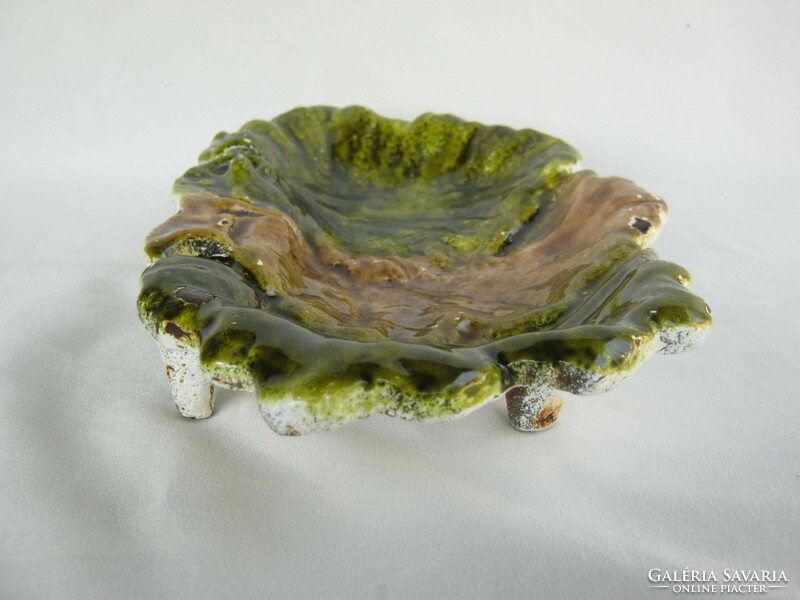 Cast iron leaf pattern bowl, heavy piece 2.1 kg 28x17 cm