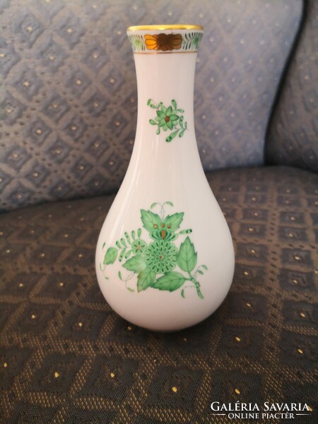 Vase with Herend green apponyi pattern