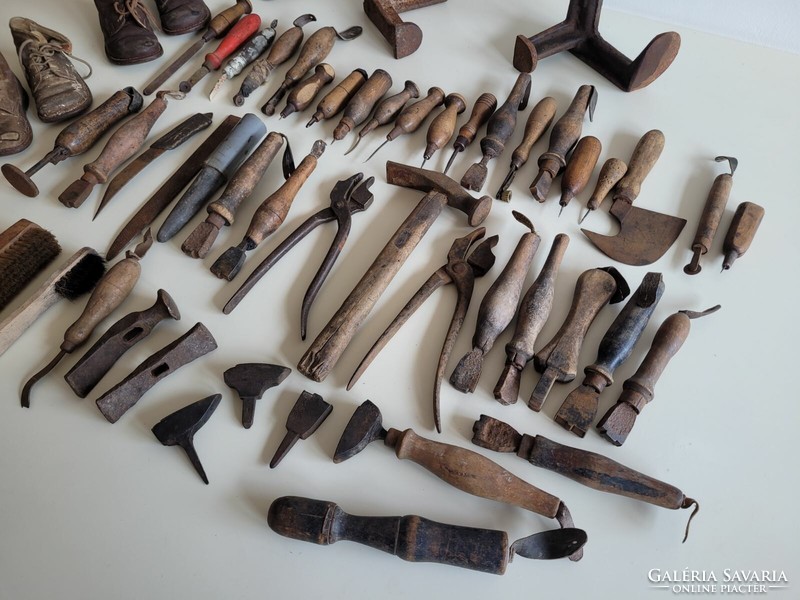 Old cobbler's tools shoemaker accessories