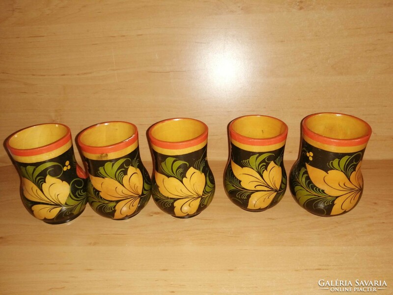 Lacquered, Russian wooden cup with strawberry pattern 5 pieces in one (5/d)