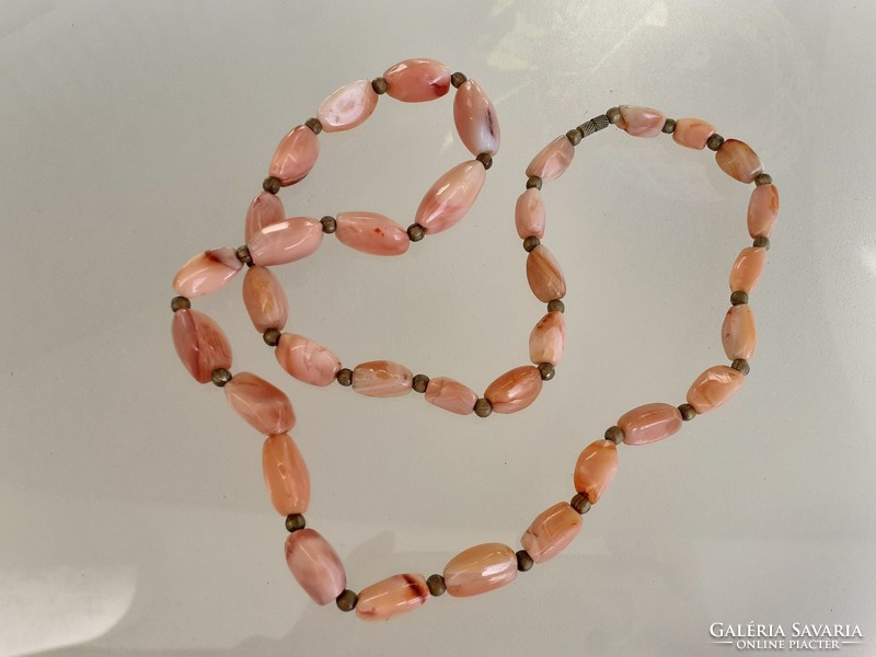 Vintage mineral or glass necklace in salmon color