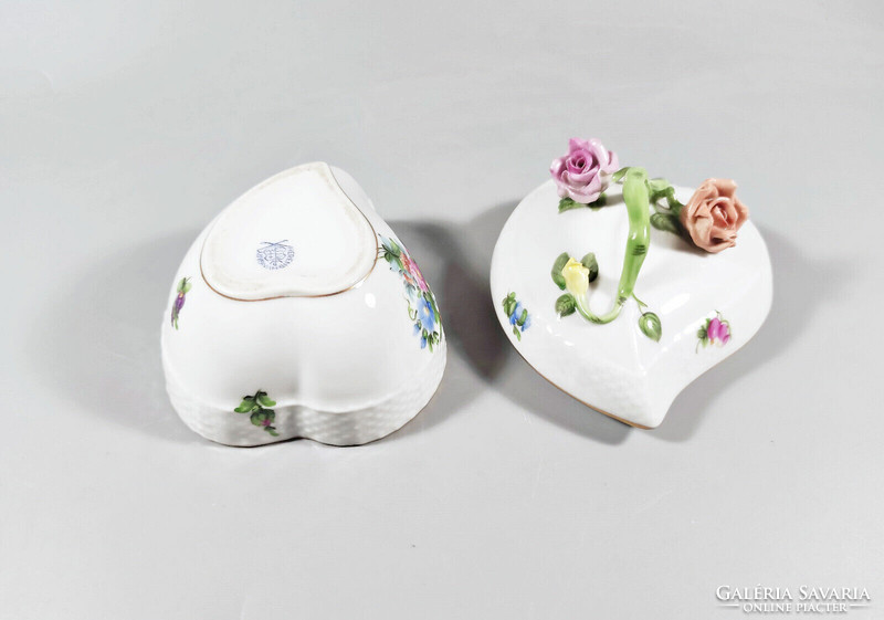 Herendi, heart-shaped box with bouquet de saxe pattern, hand-painted porcelain, flawless! (Bt011)