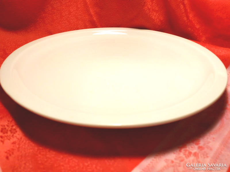 Round porcelain cake bowl, centerpiece, serving bowl