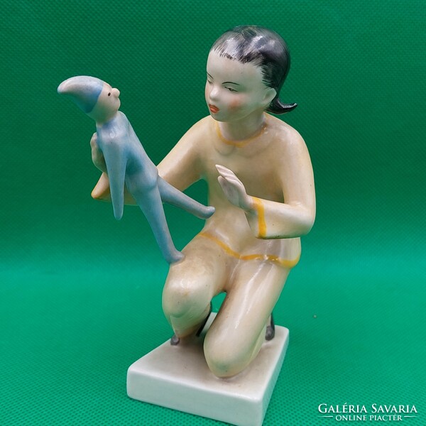Béla Balogh quarries (drasche) figurine of a little girl playing with a clown
