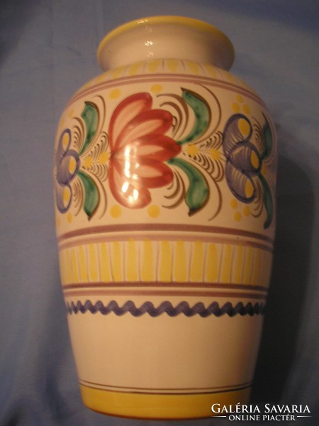 Vase marked with U12, deep form number, deep round-stamped Czechoslovakia rarity in 20 cm collection