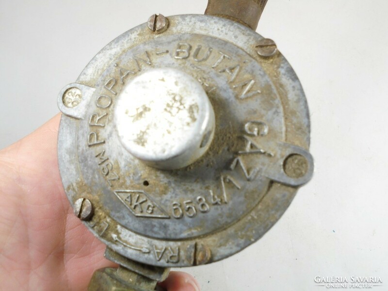 Old pb gas gas cylinder stove pressure reducer