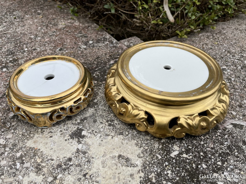 Old porcelain pedestals