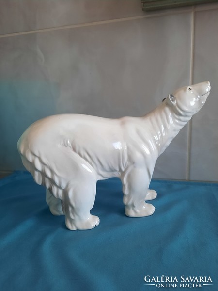 Ceramic polar bear, 28 cm