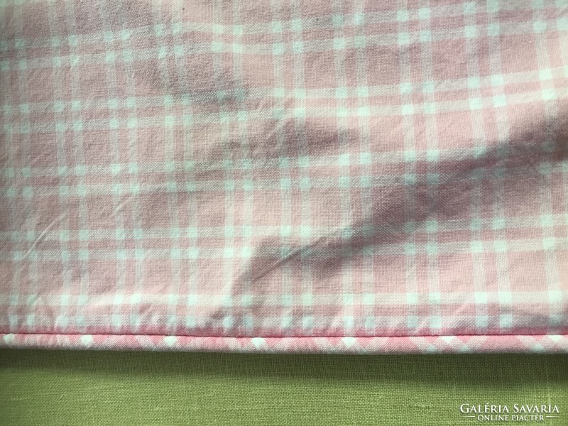 Pink checkered cotton pillowcase 37 x 40 cm