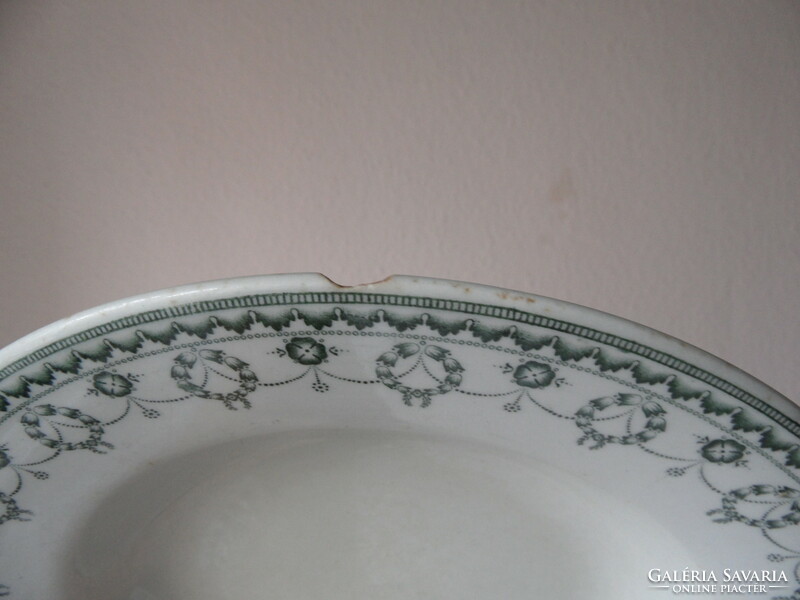 Hüttl tivadar porcelain deep plate