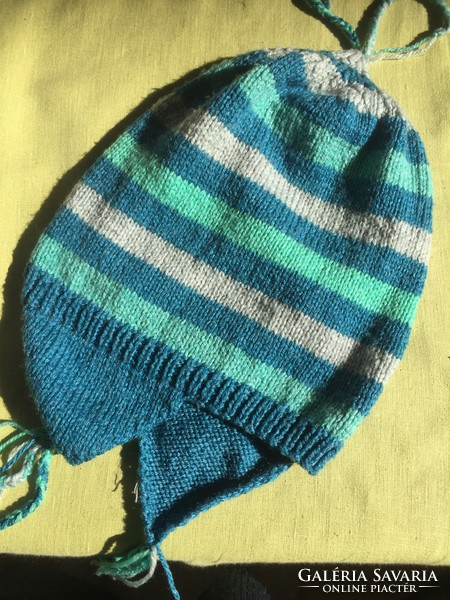 Hand-knitted unisex adult cap with striped ears