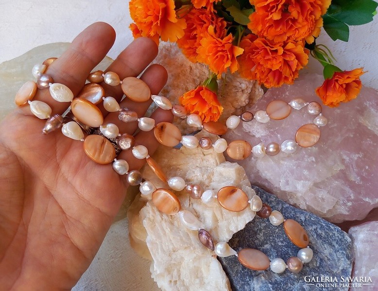 Beautiful plant. Long large-eyed freshwater baroque true pearl necklace with shell discs
