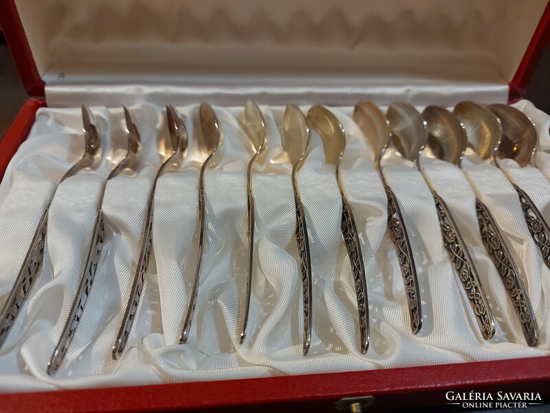 12 silver spoons, 138 gr