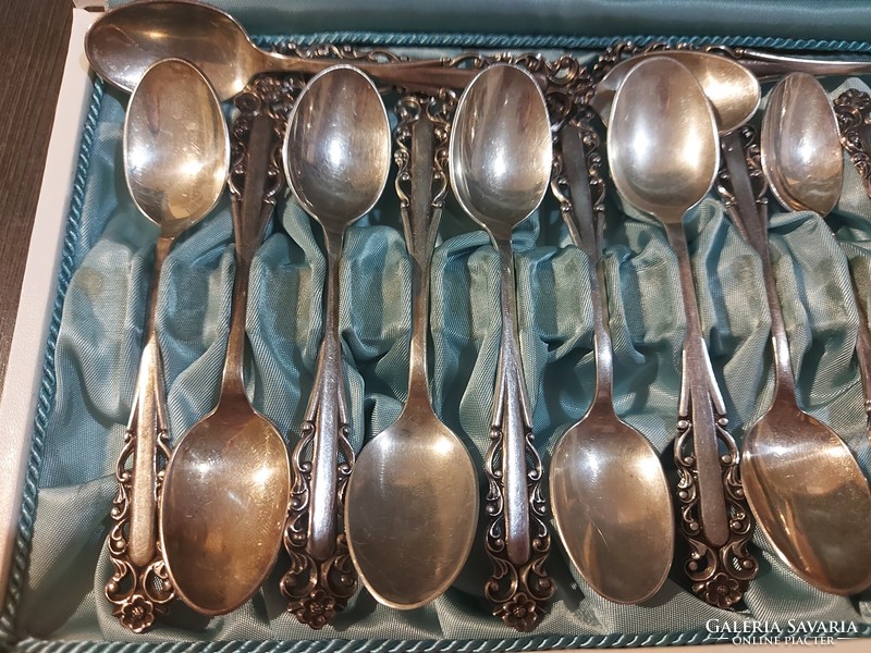 15 silver spoons, 198 gr