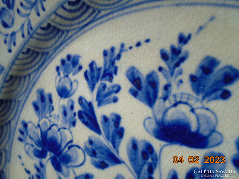 Antik máz alatt  kobaltkékkel kézzel festett korai Ming virágmintás kínai tányér
