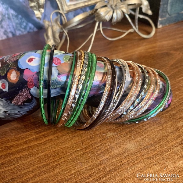 22pcs hippie retro copper metal vinyl colorful bracelets, 22pcs bracelet set from the 70s,