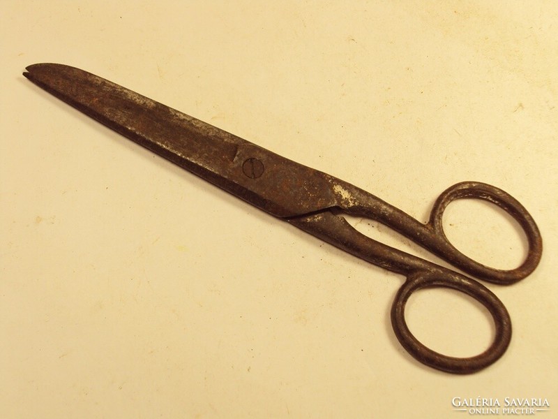 Old antique iron scissors - total length: 15.6 cm