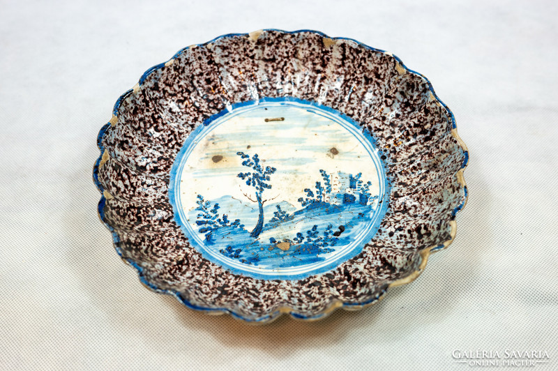 Plate 18th century North Italian Savona 25 cm