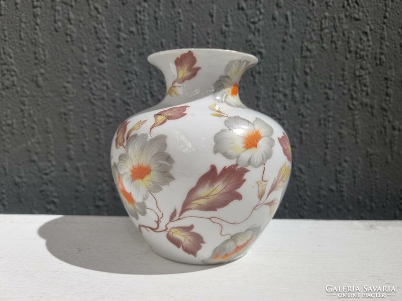Art Nouveau Zsolnay porcelain vase with shield stamp - 51120