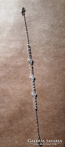 Karkötő ragyogó ékszerkövekkel (19,5 cm)