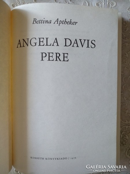 Aptheker: Angela Davis pere, Alkudható