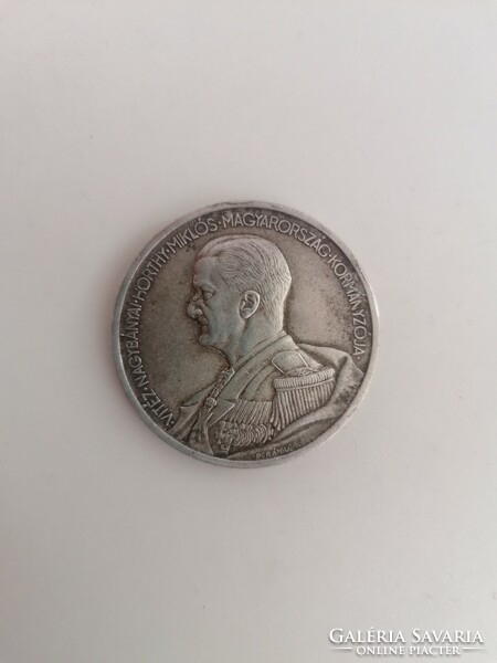 Horthy Miklós 5 pengő 1939 ezüst érme eladó!