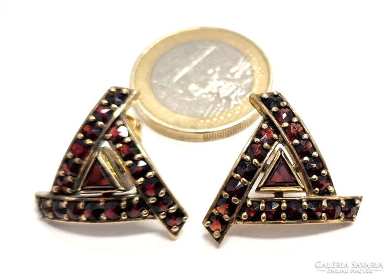 Garnet triangle earrings