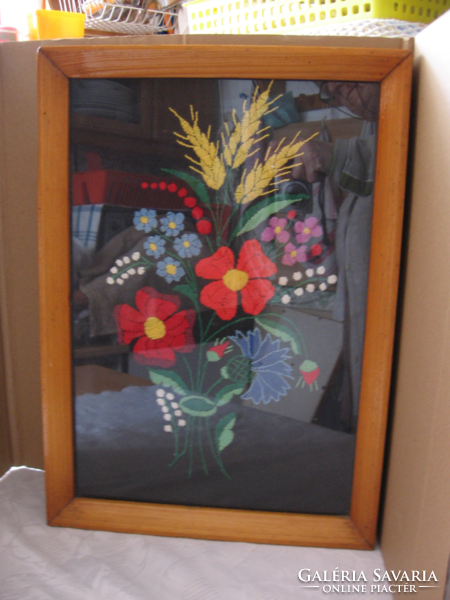 Embroidered wall picture with embroidered poppies and ears of corn