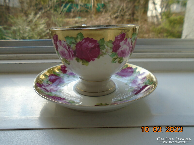 Altwien Empire Látványos rózsa mintás, opulensen aranyozott,kézzel számozott teás csésze alátéttel