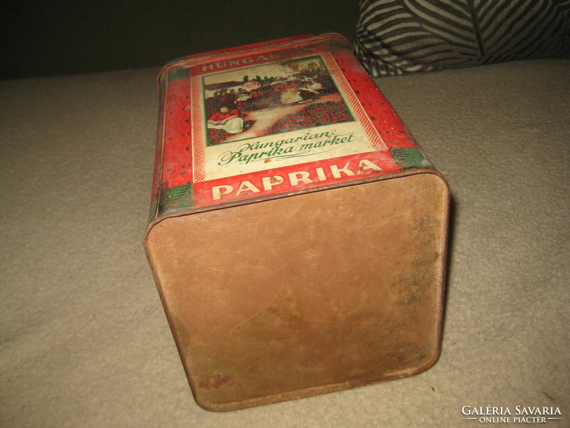 An old Szeged paprika export metal box with an inscription in English
