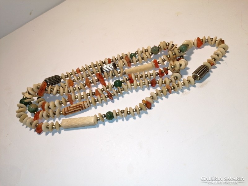 Long bone necklace (964)