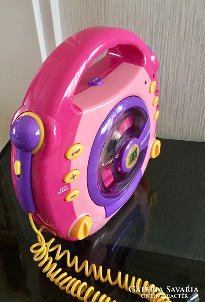 Children's first CD player sing-a-long to player recommended from 5-6 years old!