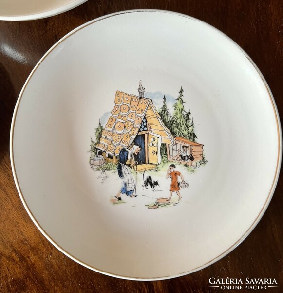 Children's plate set with Raven House porcelain fairy tale pattern
