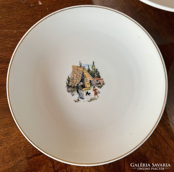 Children's plate set with Raven House porcelain fairy tale pattern