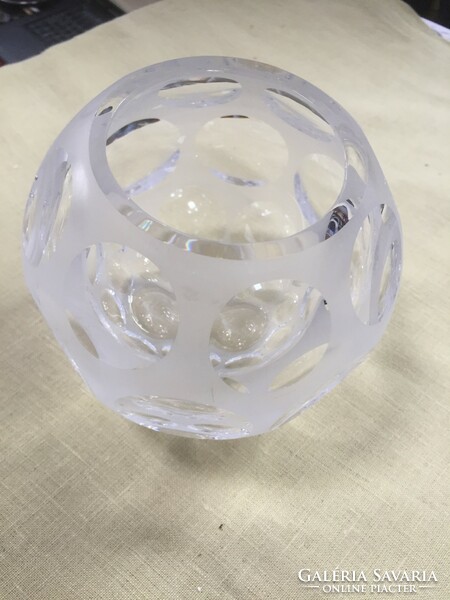 Elegant, spherical, thick, heavy, peeled crystal vase (79./1)