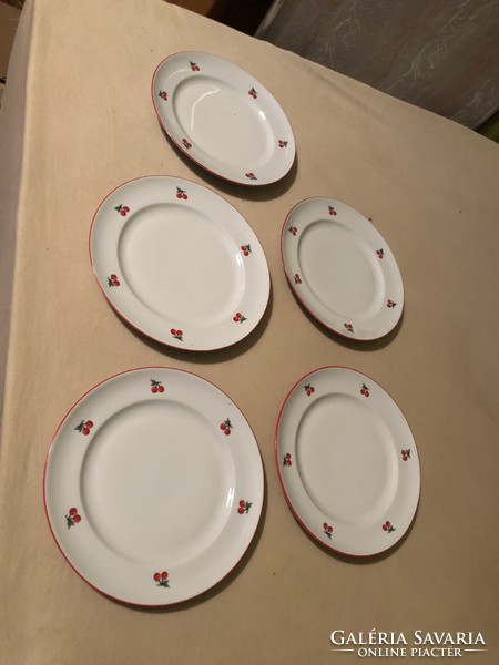 Alföldi cseresznye mintás tányérok