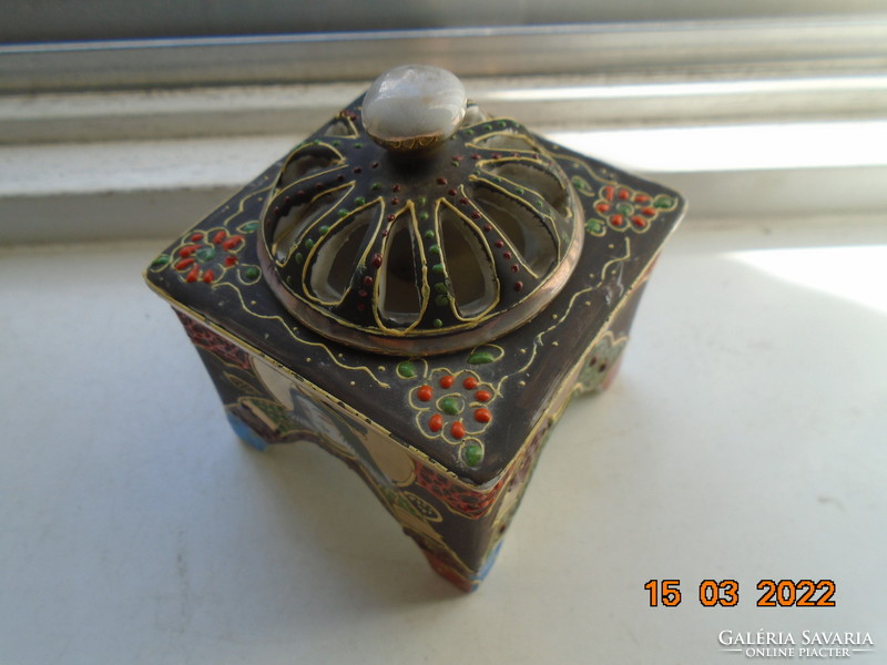 Satsuma moriage square incense cannon and rakan pattern