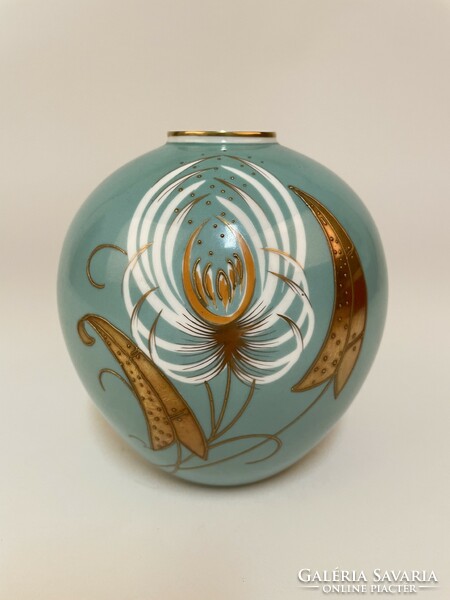 Wallendorf porcelain spherical vase with gilded decoration and flower pattern decoration